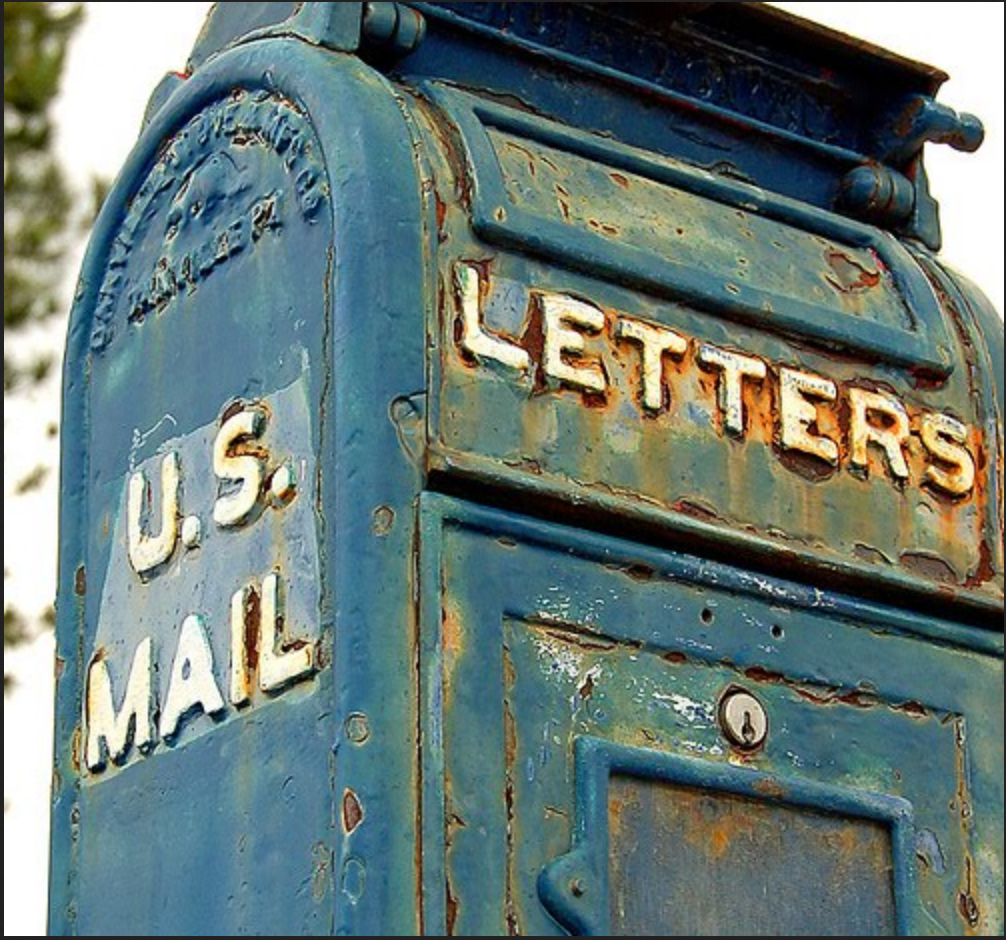 Us mail. Старинный почтовый ящик. Ржавый почтовый ящик. Винтажные почтовые ящики. Сказочный почтовый ящик.